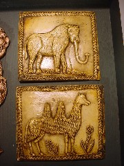 Moule à gâteau représentant des animaux étranges